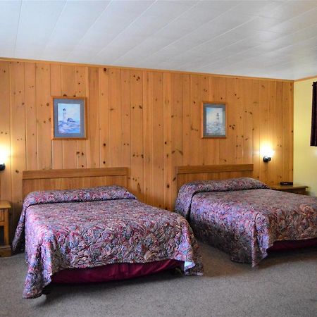 Baileys Sunset Motel Бейлис-Харбор Экстерьер фото