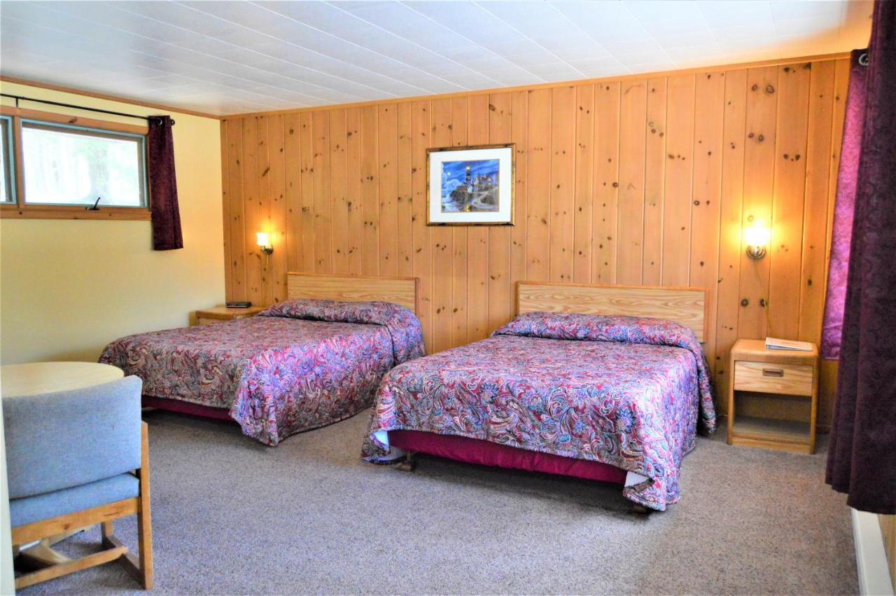 Baileys Sunset Motel Бейлис-Харбор Экстерьер фото