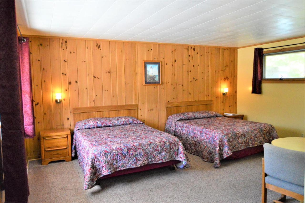 Baileys Sunset Motel Бейлис-Харбор Экстерьер фото